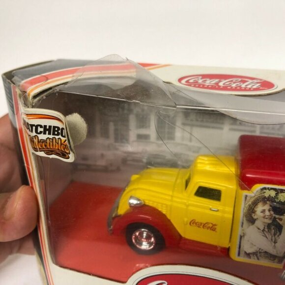 Matchbox Coca-Cola Collectibles 1937 Dodge Collectible Norman Rockwell 2001 NIB - Picture 7 of 8